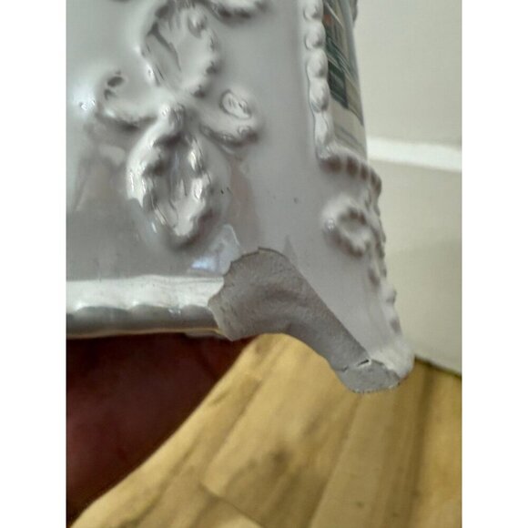 Limited Edition “Heavenly Night” Winter Scene Ceramic Holder – Kevin Daniel - Picture 6 of 12